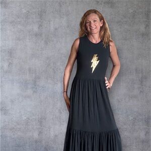 Brand new with tags Saint + Sofia sleeveless full length dress